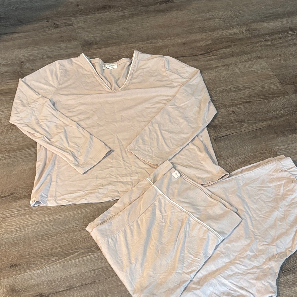 Barefoot dreams medium pajama set dusty rose lounge jersey dreams pant top set